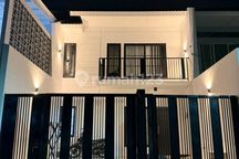 Dijual Rumah Full Furnish Scandinavia Green Mansion.lontar