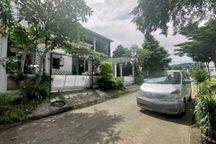 Rumah Keren Dengan Kolam Renang Dlm Cluster One Gate Sentul City 