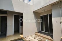 Bluebell Summarecon Dekat Pool Siap Huni Strategis Murah