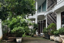 Dijual Rumah Classic Belakang Kampus Yarsi,Cempaka Putih