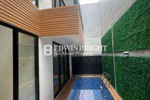 Rumah Siap Huni Ada Swimming Pool di Mertilang Bintaro Sektor 9 Tangerang Selatan