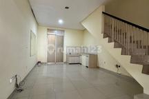 Rumah di Green Lake City , Cluster Amerika 4x15 , SHM , Selatan