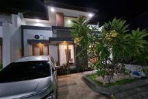 Rumah Bagus Full Furnished 