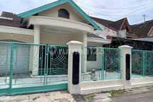 Rumah di Manahan, Solo Cocok untuk Tempat Tinggal atau Tempat Usaha