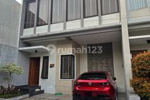 Rumah Siap Huni 2 Lantai Dalam Cluster dengan Furnish di Gentan, Solo