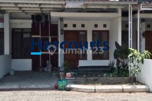 Rumah Siap Huni Bagus Bangunan Baru di Cluster Bergengsi di Gentan, Solo