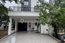 Dijual Rumah Minimalis Luxury Modern di Casa Jardin. Full Bangunan Renovasi Siap Huni