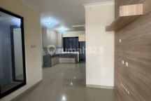 Disewakan Rumah Bagus di Casa Jardin. Semi Furnish