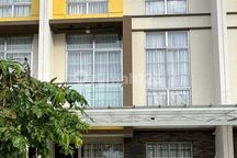 Jual Bu Pik 2 3Lantai Siap Huni Jarang Ada