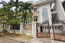 Rumah Mewah Bgm Kelapa Gading 3 Lantai 513M, Lantai Marmer