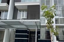 Murah !! Rumah Golf Island Pik 3 Lantai Furnished Lux Hot Property