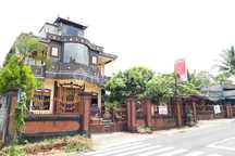 Rumah 2 Lantai Lokasi Strategis Di Jl Raya Singaraja-bedugul, Sukasada Bulelengkondisi Bangunan Butuh Servisluas Tanah : 500m²luas Bangunan : 237m²fasilitas :ruang Artshopkamar Tidur : 5kamar Mandi : 4listrik : 1300 Wattair : Sumur Bor hadap : Barat