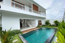 Villa Cantik dengan Taman dan Pool di Canggu 3 Kamar Unfurnished