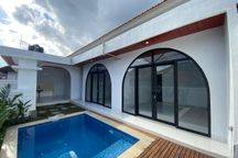 Rumah Kontrakan Bagus Furnished Canggu, Badung