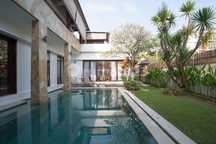 Villa Mewah Baru Renovasi 3 Kamar Tidur Taman dan Pool di Canggu