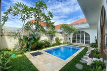 Villa Cantik 2 Kamar Tidur di Canggu dengan Private Pool
