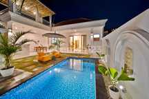 Villa Cantik 2 Kamar di Batu Bolong Canggu dengan Private Pool