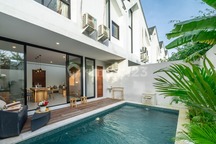 Villa Modern 2 Kamar di Seminyak Fully Furnished