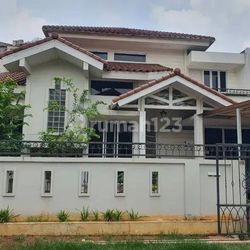 Dijual rumah di Taman Alfa Indah Joglo Jakarta barat