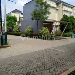 Rumah 2 Lantai Lokasi Strategis di Cluster Green Bintaro Indah 