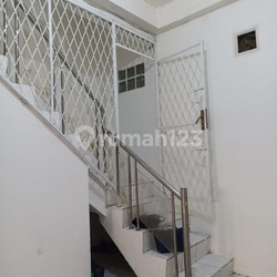 ANA RUMAH UK 4X19.25M DI JALAN RAMAI JELAMBAR