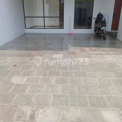 Turun Harga Setengah Milyar!! Rumah Baru Modern Tropical Bonus Tanah 40 Meter Persegi