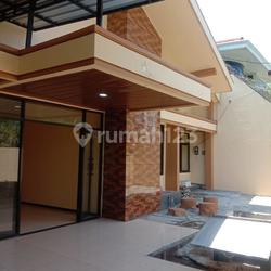 Di Jual Cepat ! Rumah Siap Huni Strategis Raya Darmo Harapan Depan Sungai 