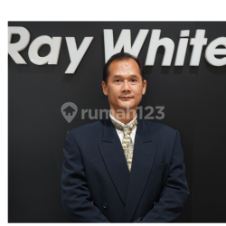 Emir Hasiholan Siregar