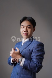 Christian Tan 