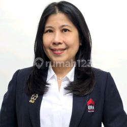 Sylvia Chandra Kurniawati 