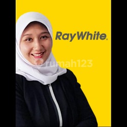 Arimbi Yunanda (Yuna)