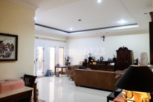 Royal Gading Mansion