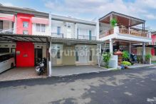 The Cozy Green Cibubur Mansion