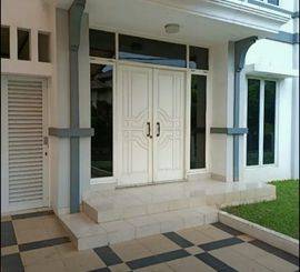 Rumah 2 Lantai Bagus SHM di Kemang Pratama 2, Bekasi