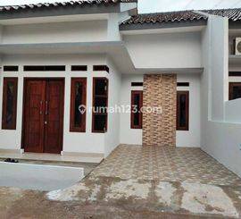 Rumah pinggir jalan garasi mobil 3 unit Lagi
