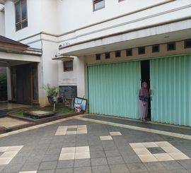 Rumah Siap Huni Pinggir Jalan Raya Kemandoran