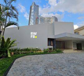 Rumah Besar Baru Renovasi Lokasi Dikomplek Elite Widya Chandra