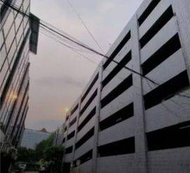 Ruang usaha parkiran mobil di gambir jakarta pusat