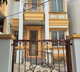 Dhyana Rumah Disewa Uk 7x20m di Komplek Dutamas Jelambar