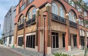 La Viera Shop House in PIK 2 Ready for Business Use