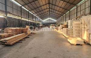 Wood Factory Still Operating Strategic Location Cirebon