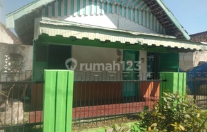 Tyas- Disewakan Rumah di JALAN PUNTODEWO , Kartoharjo , Madiun