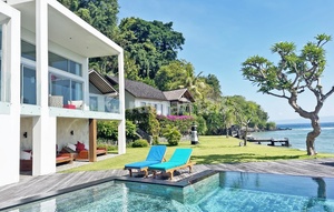 For Sale A Luxury Beacfront Villa In Candidasa, Bali