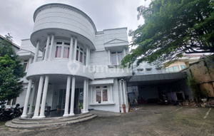 Ready-to-Occupy Hotel, Great Location in Candisari A5389