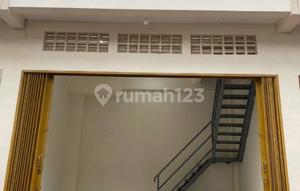 Two-Story Shop House Ready to Use in Downtown Central Semarang A4785