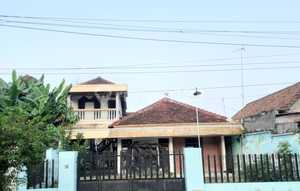 NOL JALAN RAYA GATOT SUBROTO JOMBANG Rumah Lama Hitung Tanah Cocok Buat Usaha, Kantor & Gudang