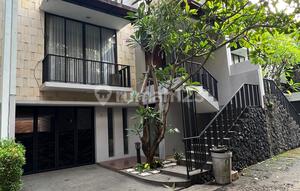 Minimalist House with Furniture for Rent in Kemang, South Jakarta