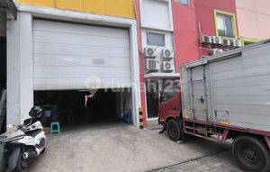 3-Storey Attached Warehouse Fully Renovated Green Sedayu Bizpark Cakung