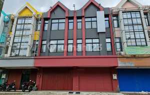 3-Story 10x20 Shop House Row near Pahoa School Gading Serpong