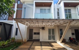 For Sale Ready-to-Occupy House in Strategic Location Karang Tengah Metland Puri at the Best Price